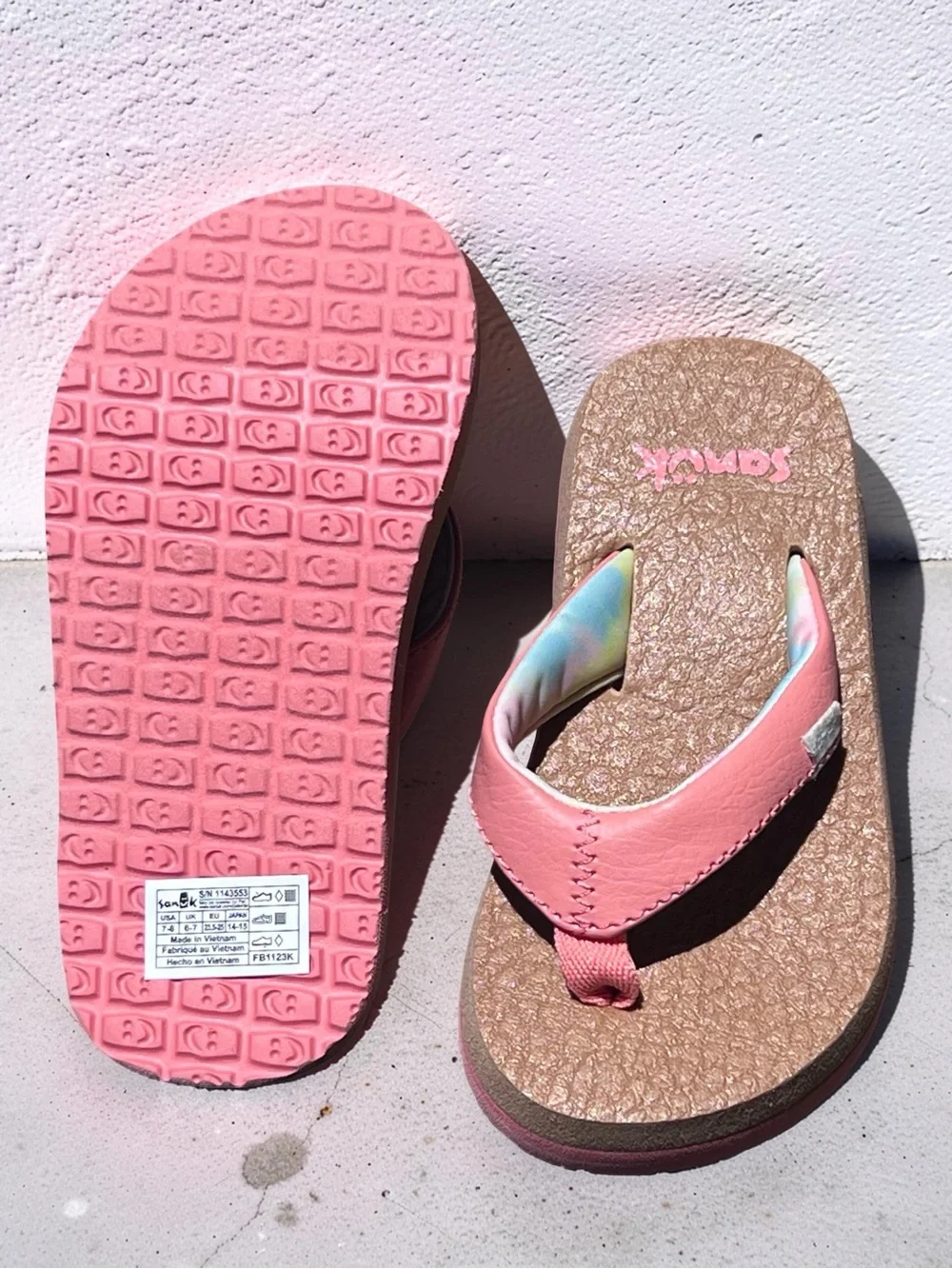 Sanuk Toddler Yoga Mat Sandals in Coral Pink Tie Dye | Size 7-8